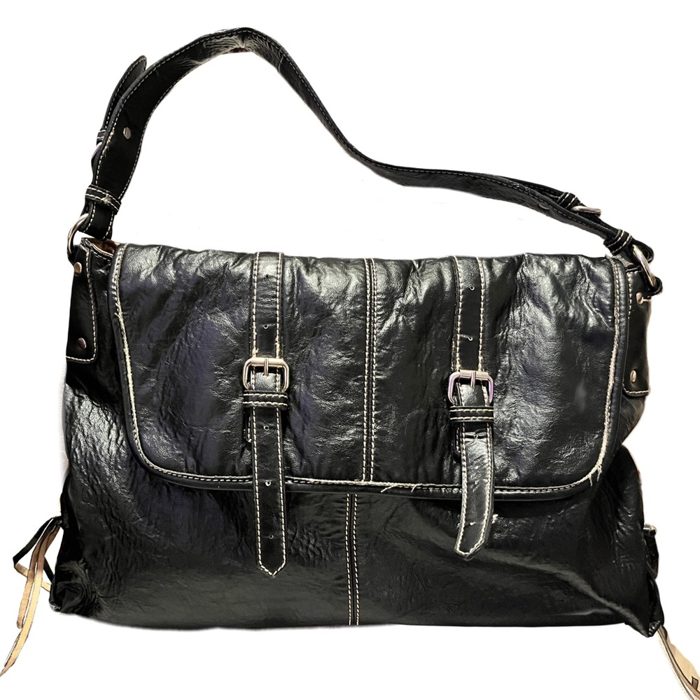 EUC Emilie M. Leather Messenger Bag Snap Closure contrast stitch 16Wx13H
